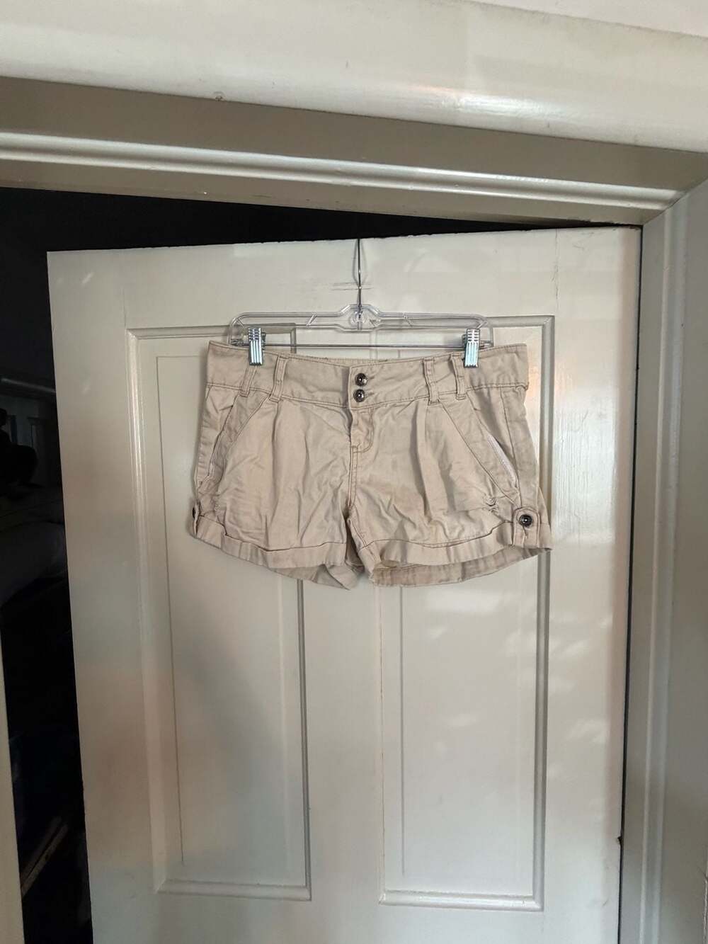 Vanilla Star Womens Khaki Beige Cuffed Utility Cargo Shorts Size 11